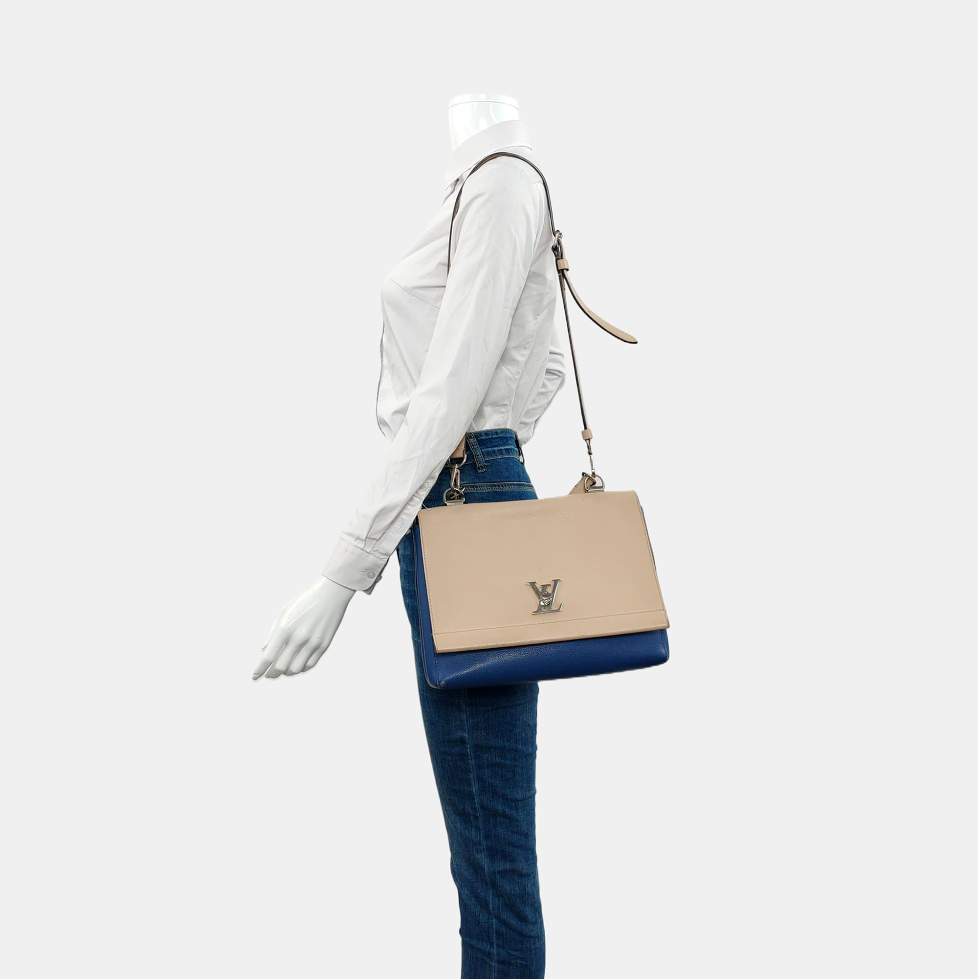 Authenticated pre-owned  LOCKME Calfskin Blue - Shoulder Bag at Looply