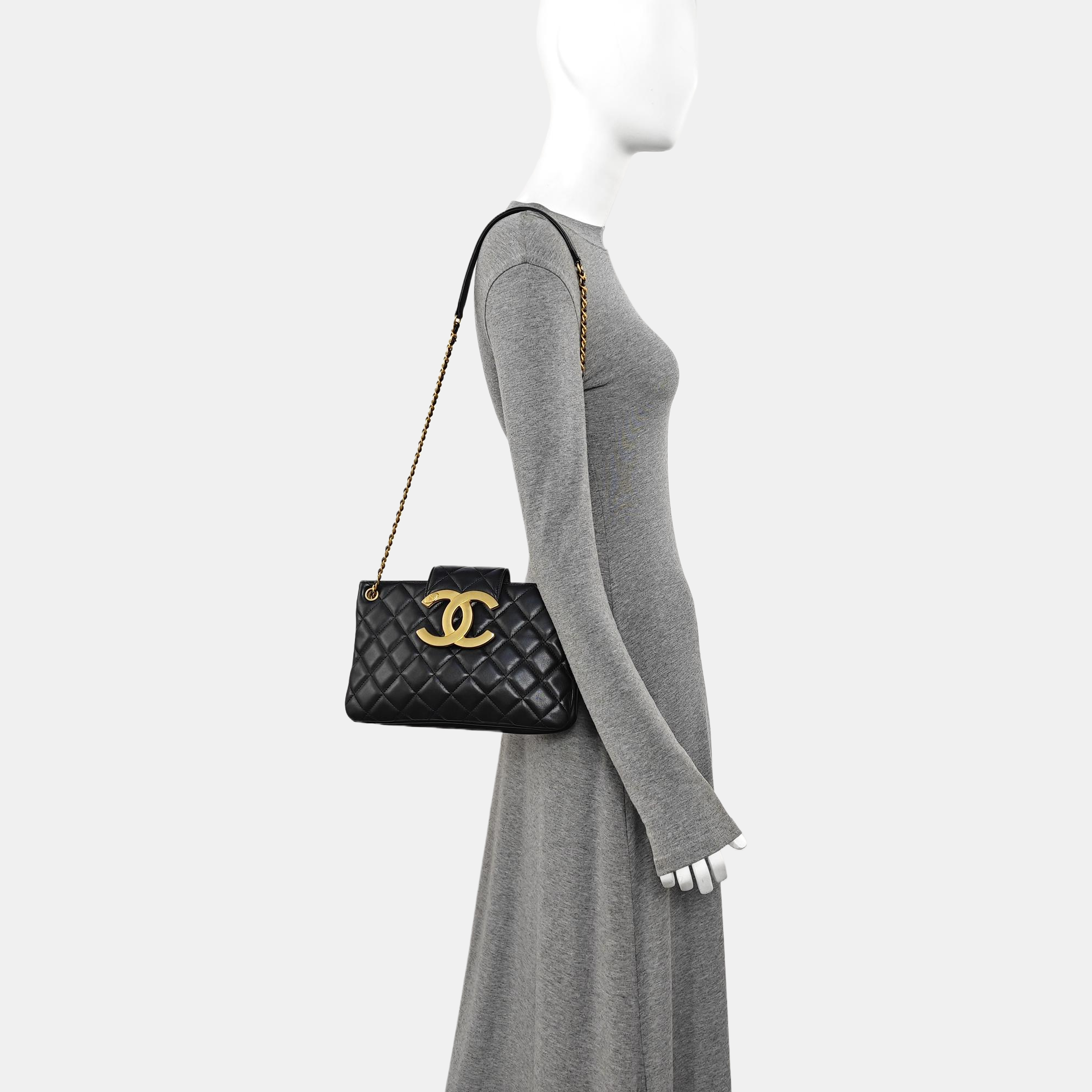Quilted Lambskin Shoulder Bag Black