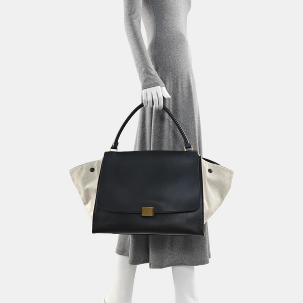 TRAPEZE Medium Calfskin Black