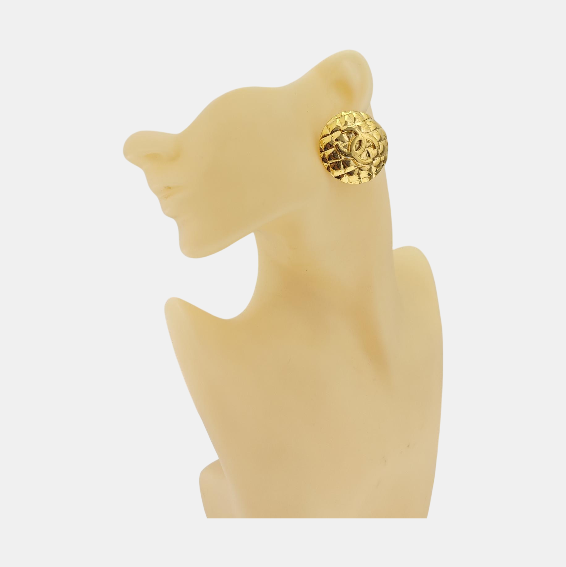 Vintage Metal Gold Clip On Earrings