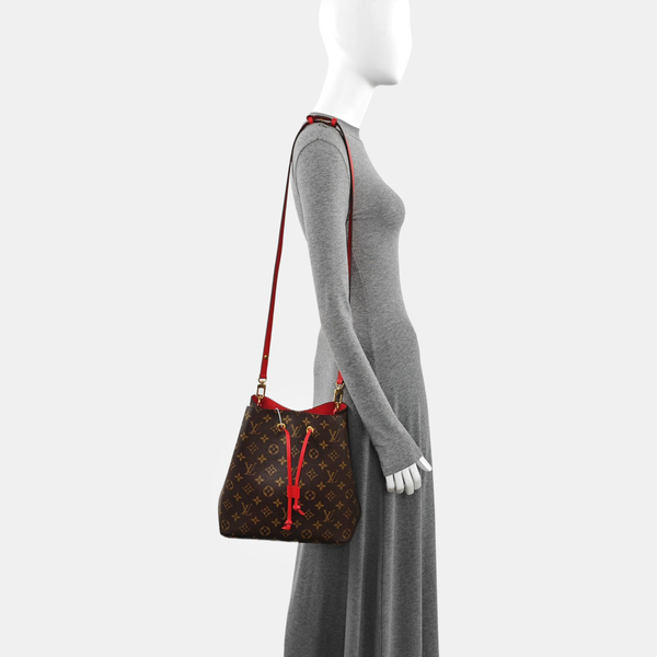 NÉONOÉ MM Monogram Coated Canvas Brown