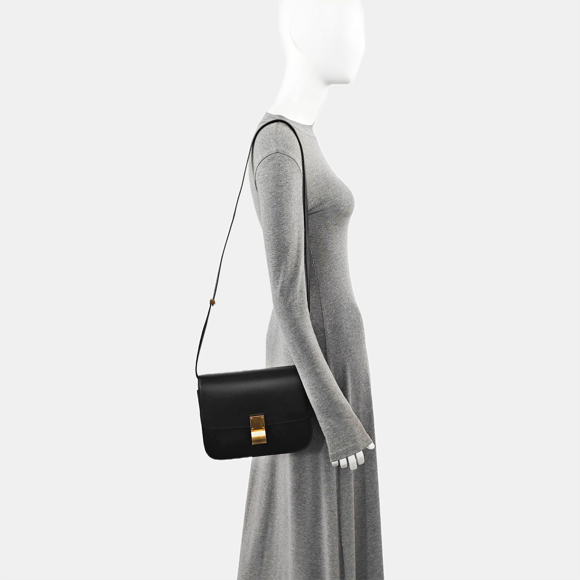 CLASSIC BOX Medium Calfskin Black