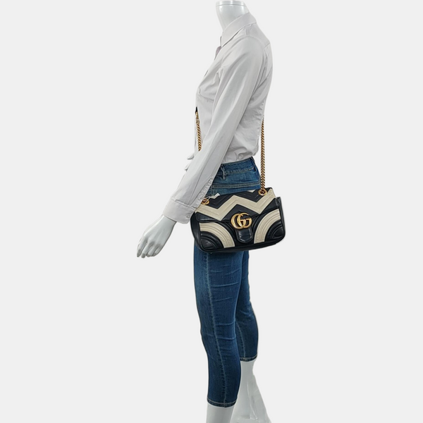Authenticated pre-owned  GG Marmont Medium Quilted Calfskin Multicolor - Crossbody Bag at Looply