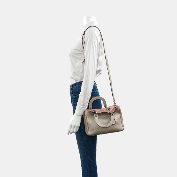 Authenticated pre-owned  Diorissimo Calfskin Beige - Tote Bag at Looply