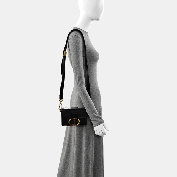 Authenticated pre-owned  30 Montaigne Calfskin Black - Shoulder Bag at Looply