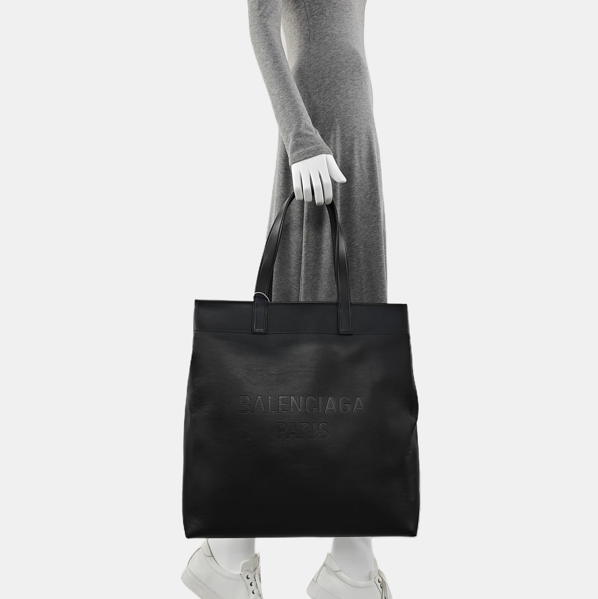 DUTY FREE North-South Calfskin Black