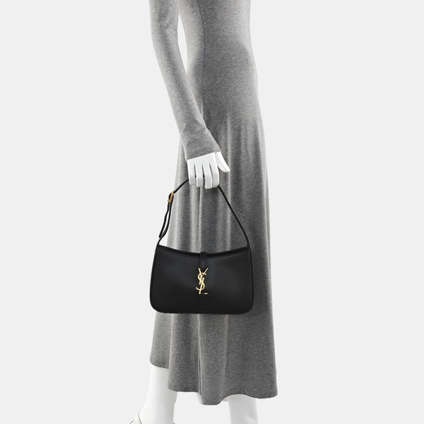 LE 5 À 7 Small Calfskin Black