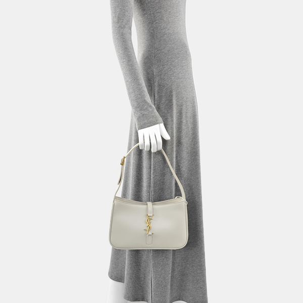 LE 5 À 7 Small Calfskin White