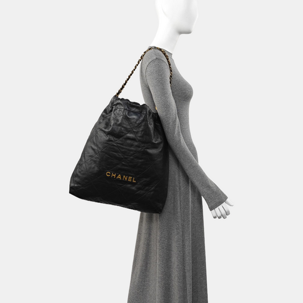 CHANEL 22 Medium Quilted Calfskin Black