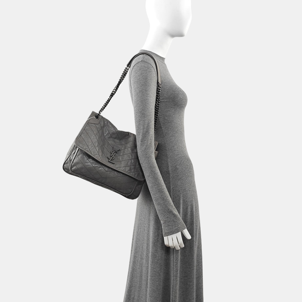 NIKI Large Chevron Calfskin Gray