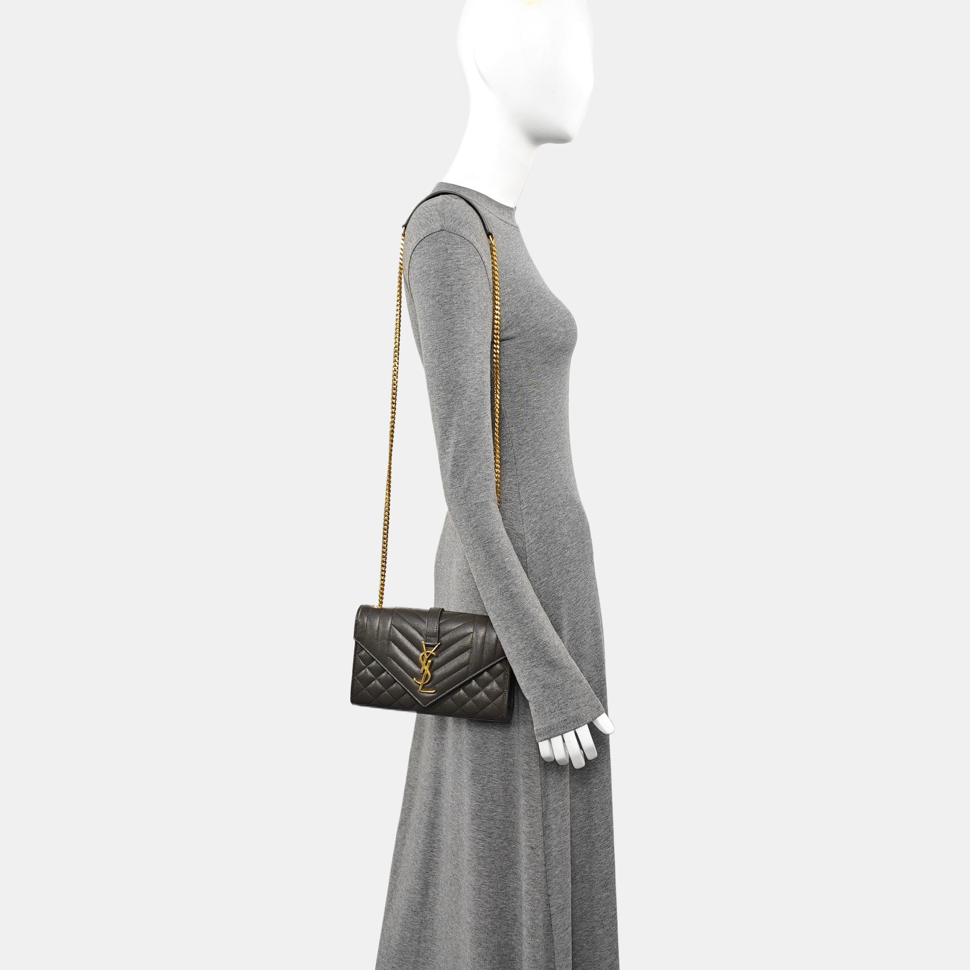 ENVELOPE Small Quilted Calfskin Gray