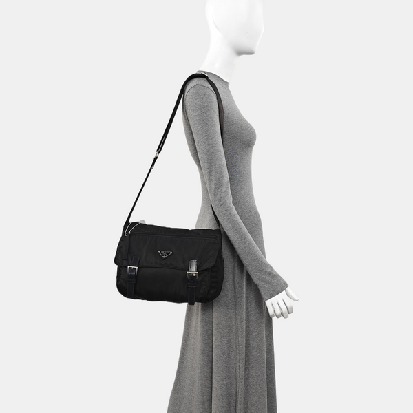Vela Messenger Bag Nylon Black
