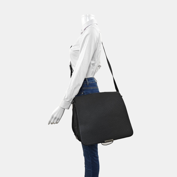 VIKTOR Calfskin Black