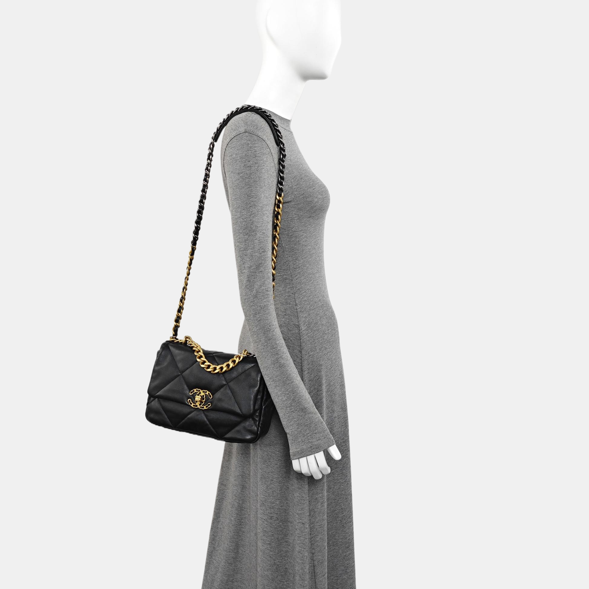 CHANEL 19 Small Quilted Lambskin Black
