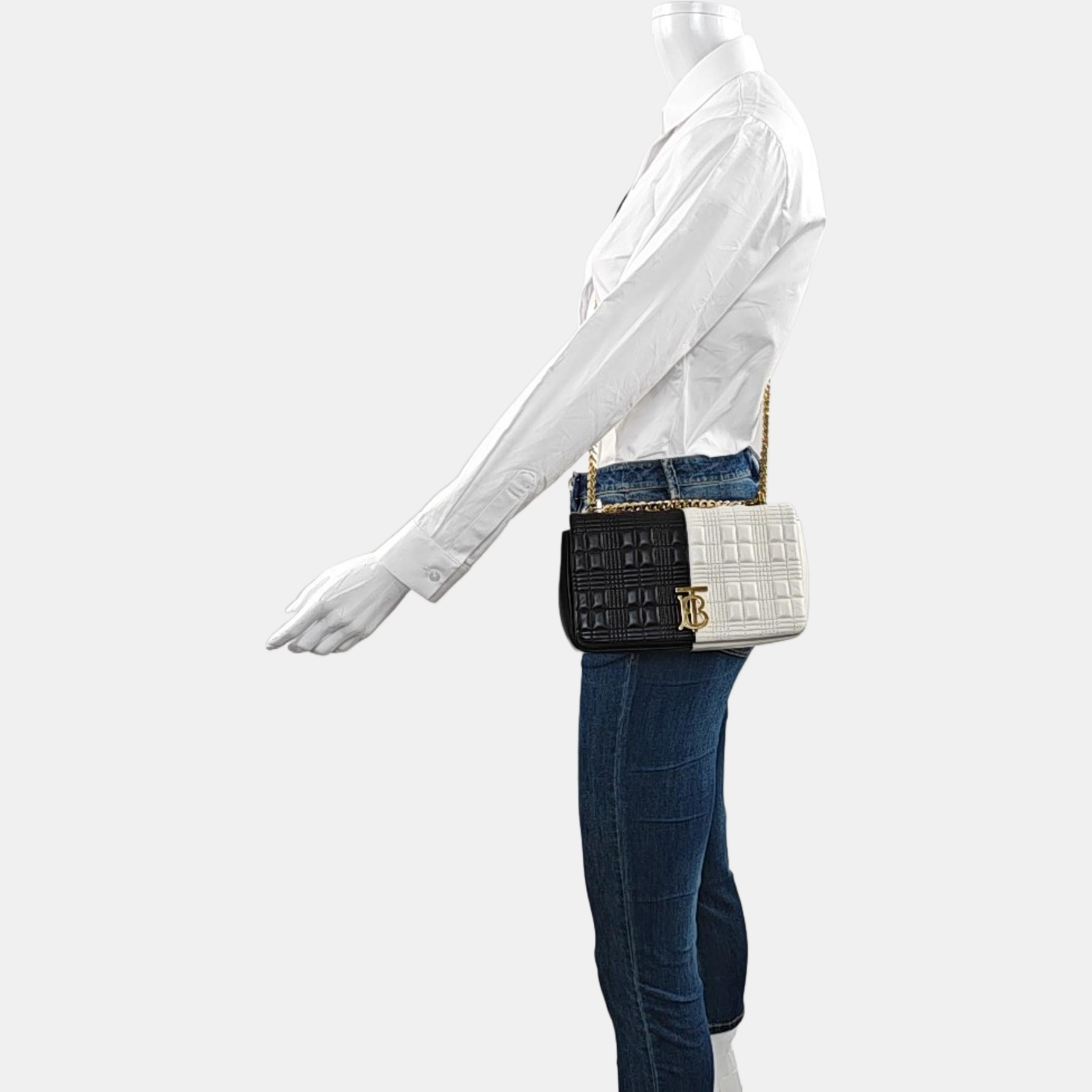 Authenticated pre-owned  Lola Small Quilted Lambskin Black - Crossbody Bag at Looply