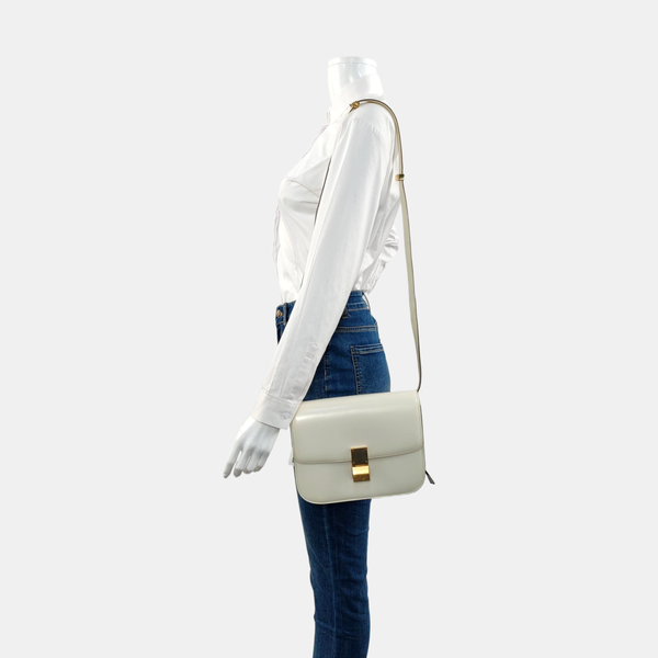 Authenticated pre-owned  CLASSIC BOX Medium Calfskin White - Crossbody Bag at Looply