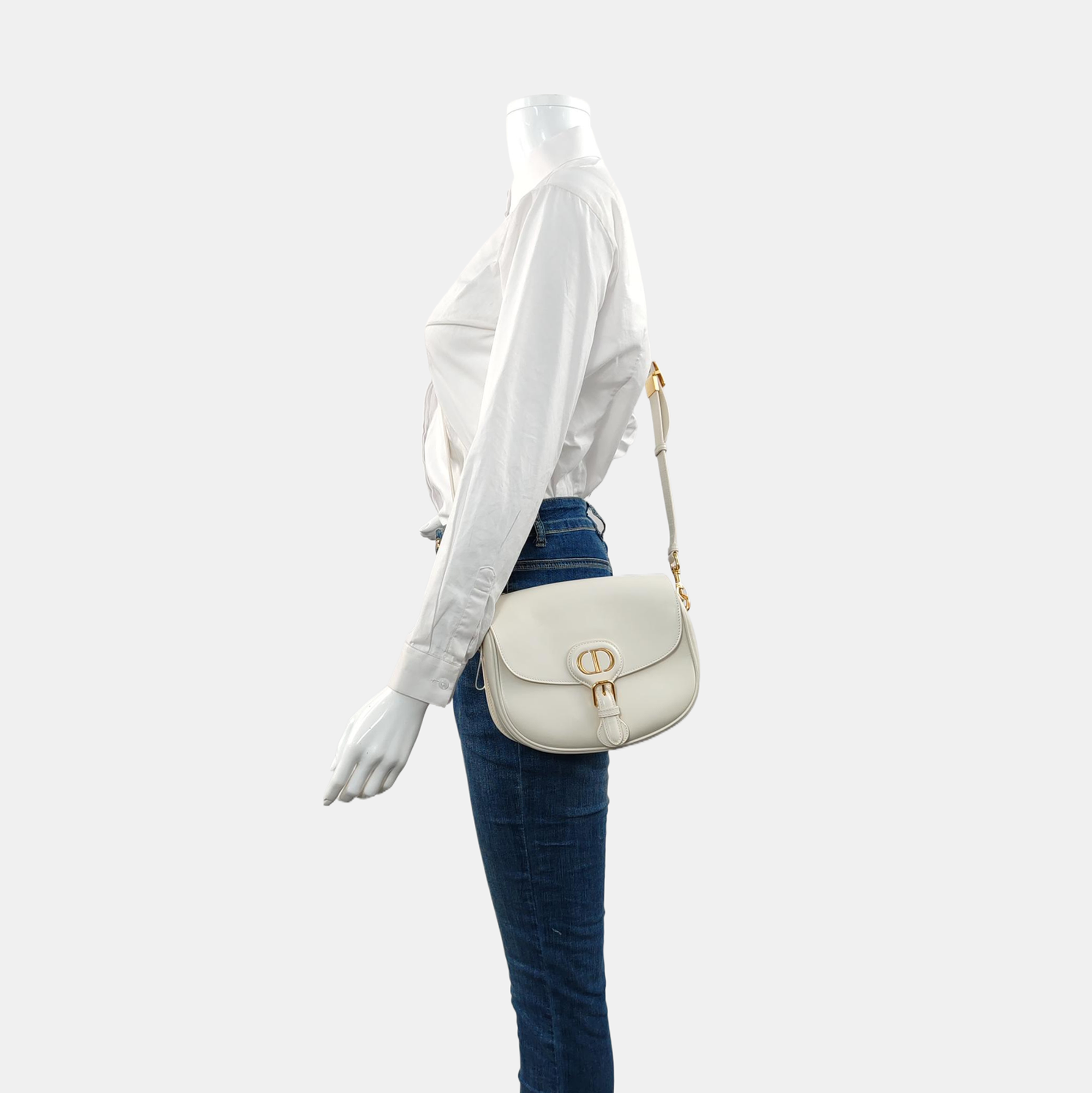 Authenticated pre-owned  Bobby Medium Calfskin White - Shoulder Bag at Looply