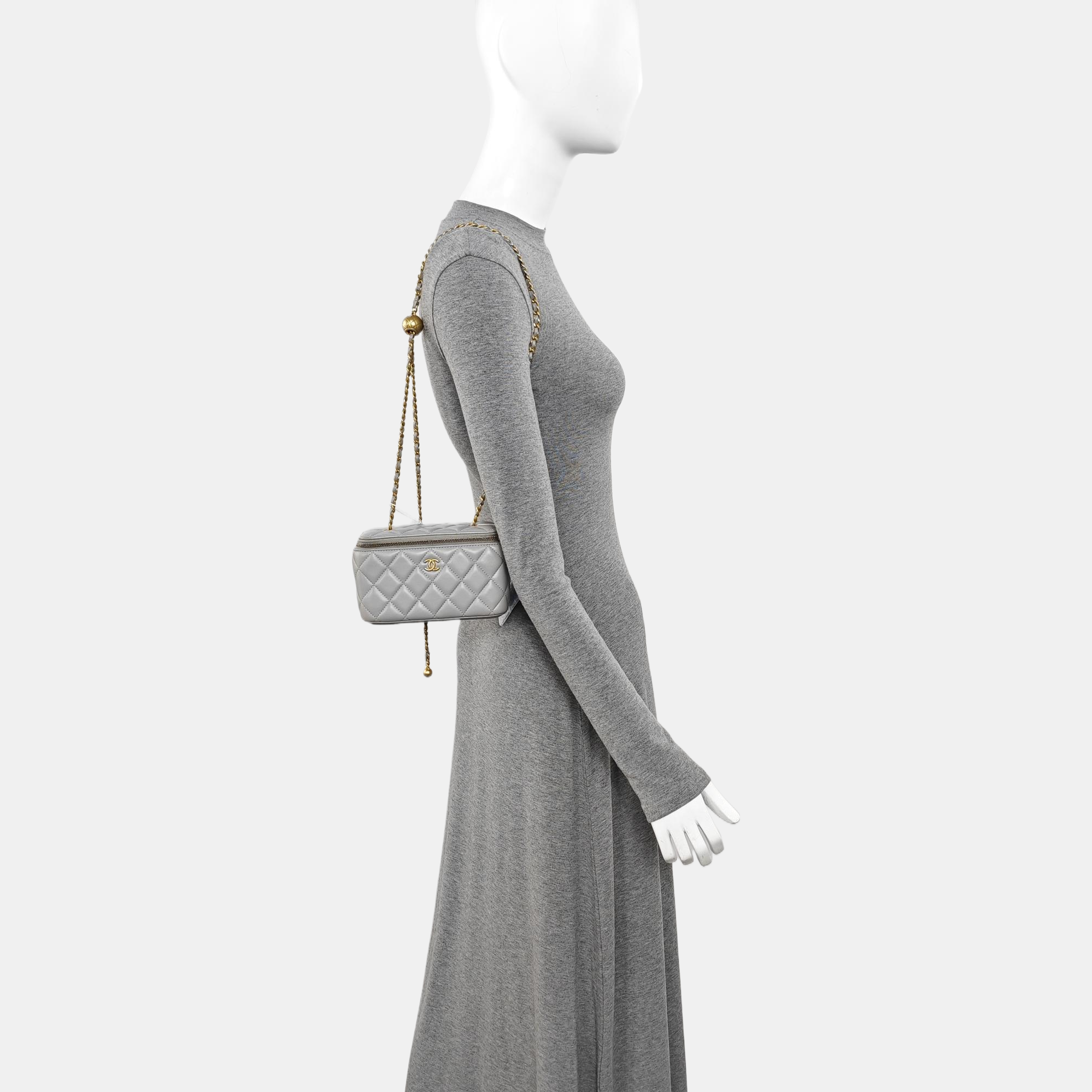 VANITY CASE Small Quilted Lambskin Gray