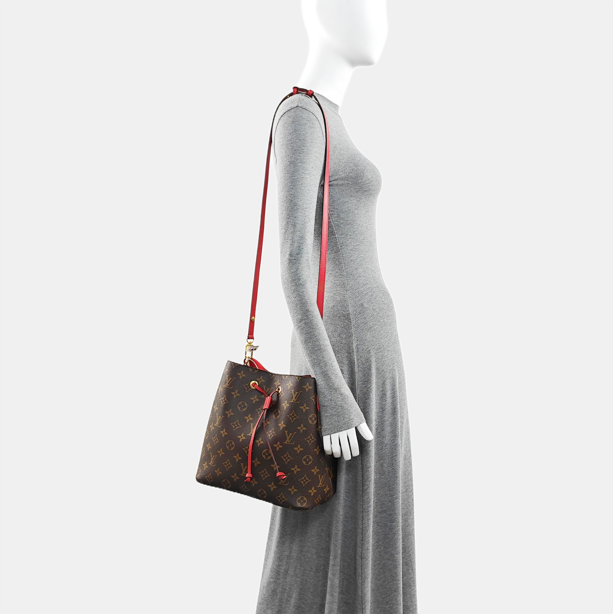 NÉONOÉ MM Monogram Coated Canvas Brown