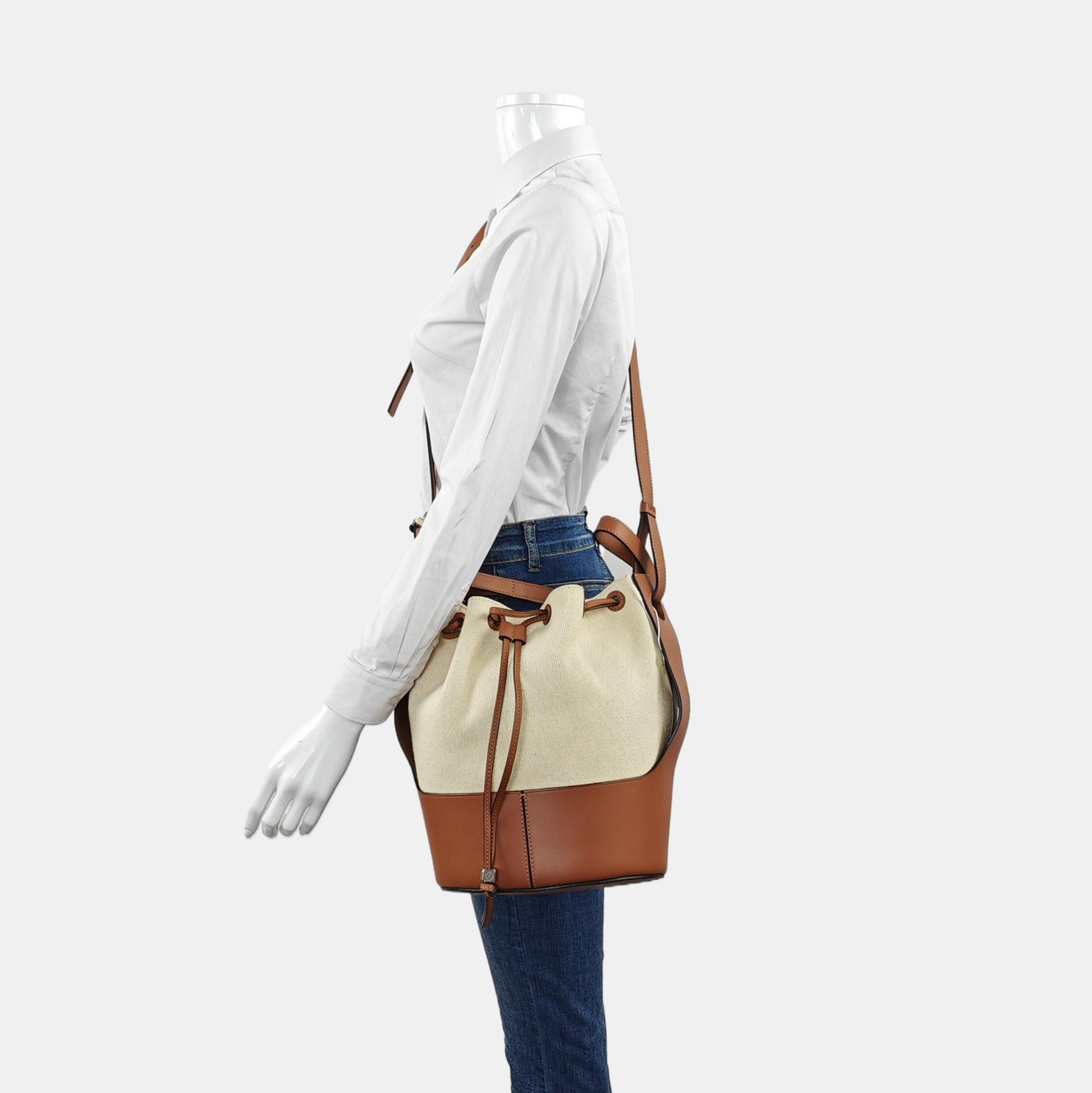 Authenticated pre-owned  Balloon Canvas Brown - Shoulder Bag at Looply