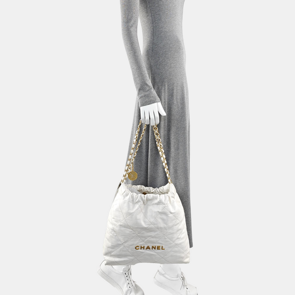 CHANEL 22 Medium Quilted Calfskin White