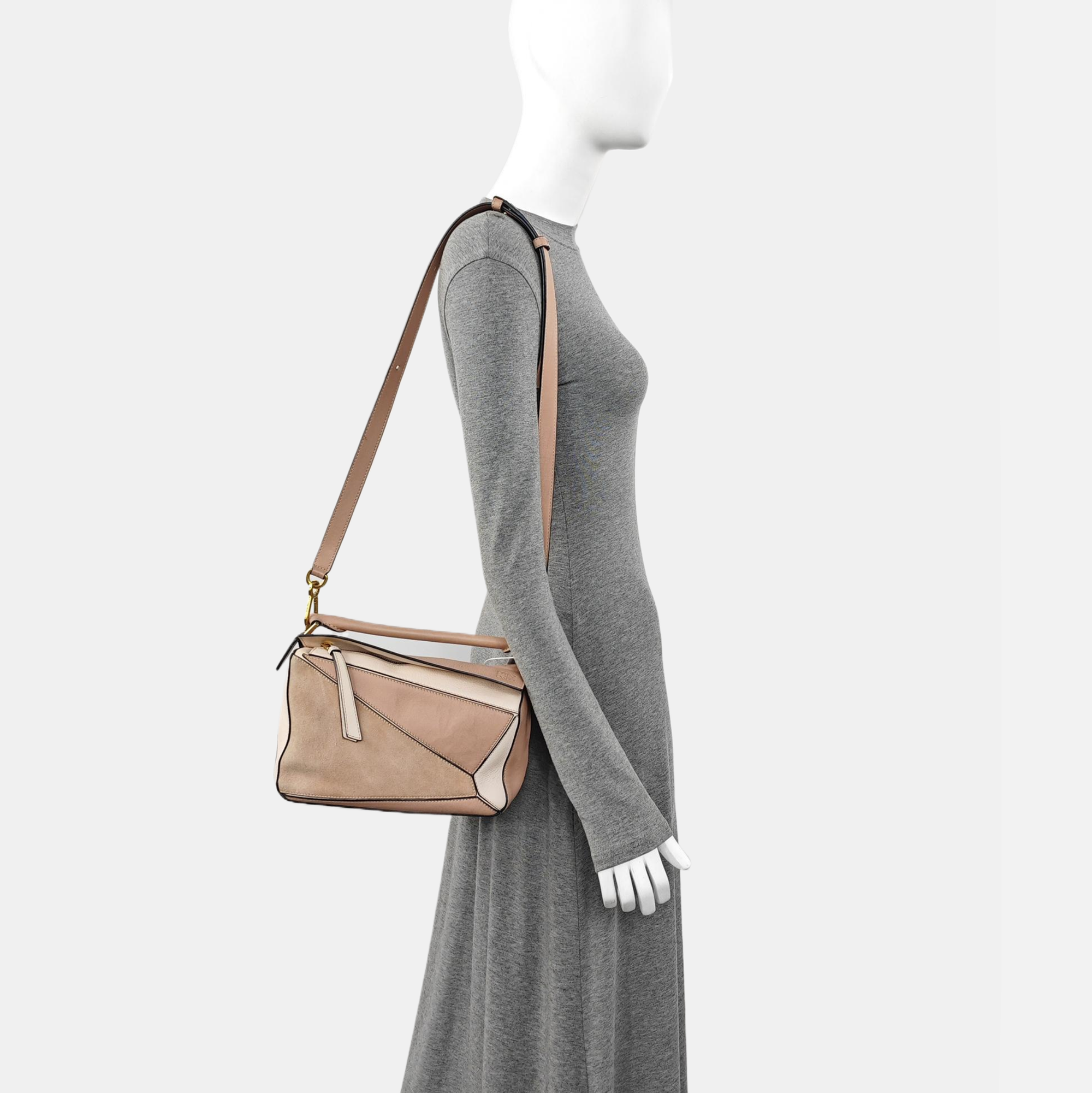 Authenticated pre-owned  Puzzle Small Calfskin Pink - Shoulder Bag at Looply