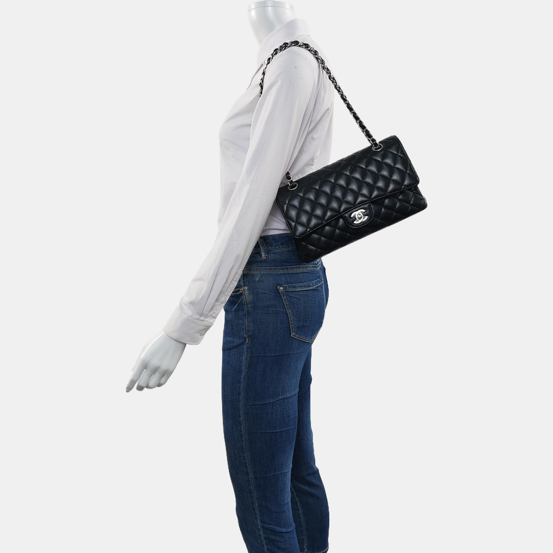 CLASSIC FLAP Medium Quilted Grained Calfskin Black