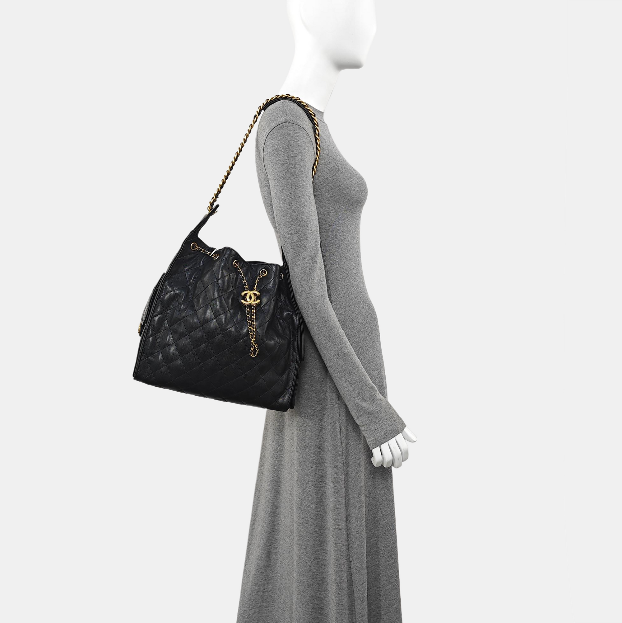 CHANEL 25 Medium Quilted Grained Calfskin Black