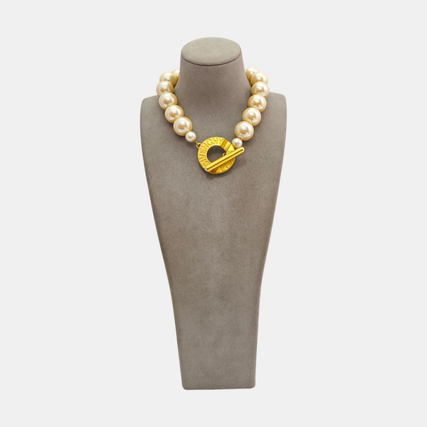 Faux Pearl White Necklace