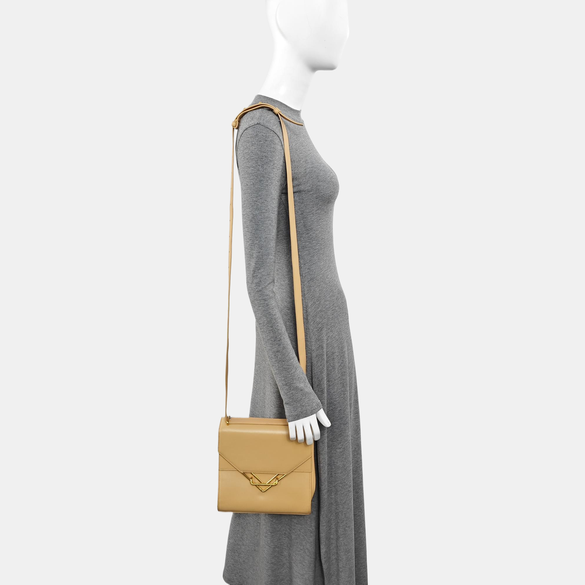 The Clip Calfskin Beige