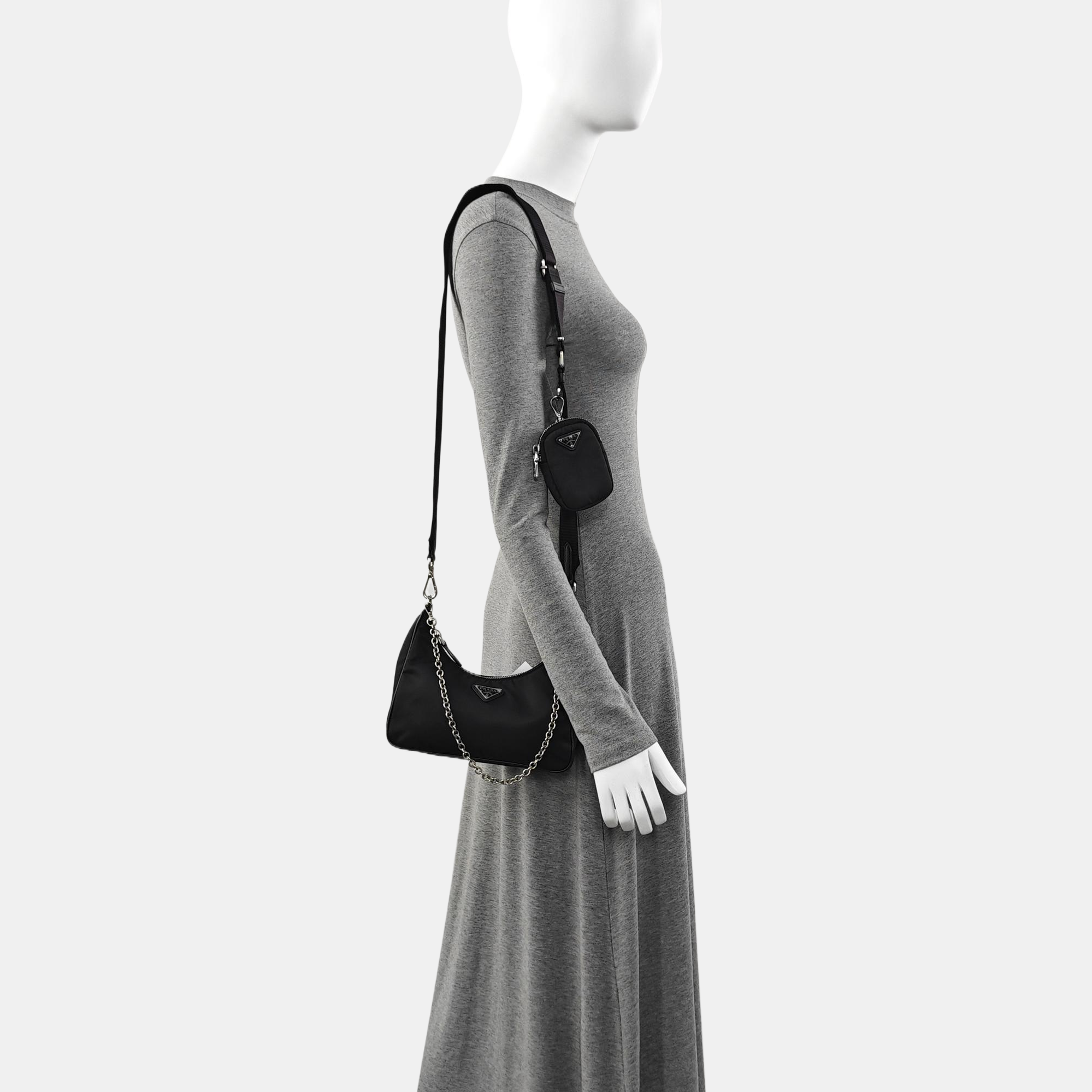 Authenticated pre-owned  Re-Edition2005 Nylon Black - Shoulder Bag at Looply
