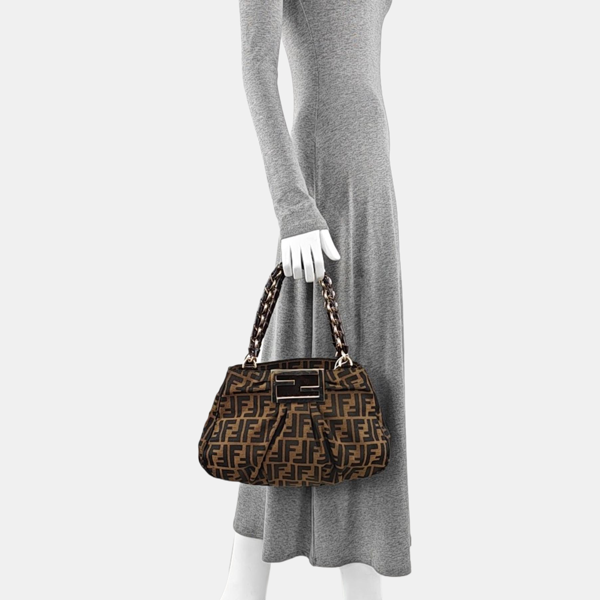 Mia Canvas Brown