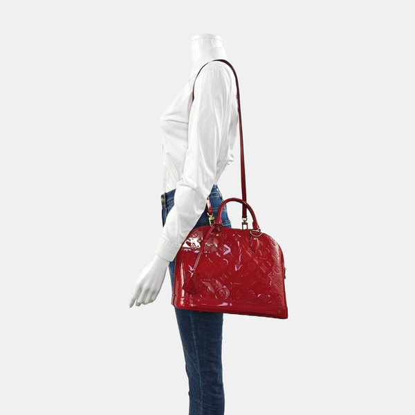 Authenticated pre-owned  ALMA PM Patent Leather Pink - Shoulder Bag at Looply