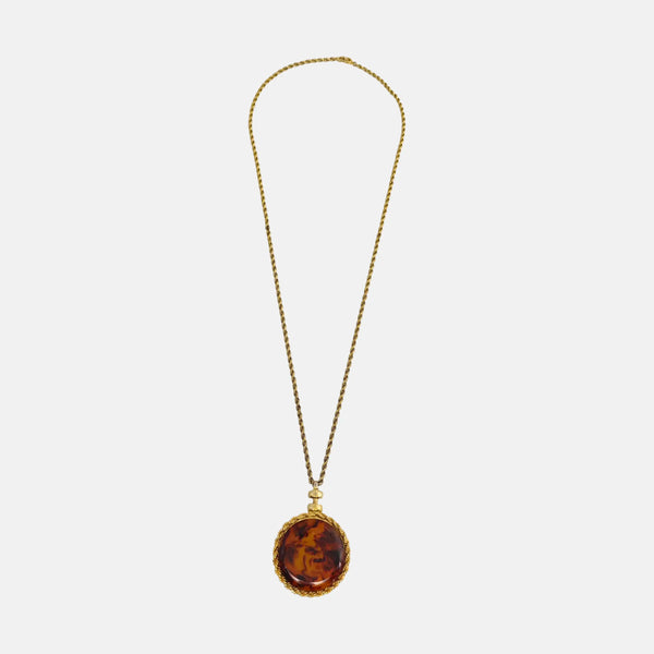 Collar de oro de metal