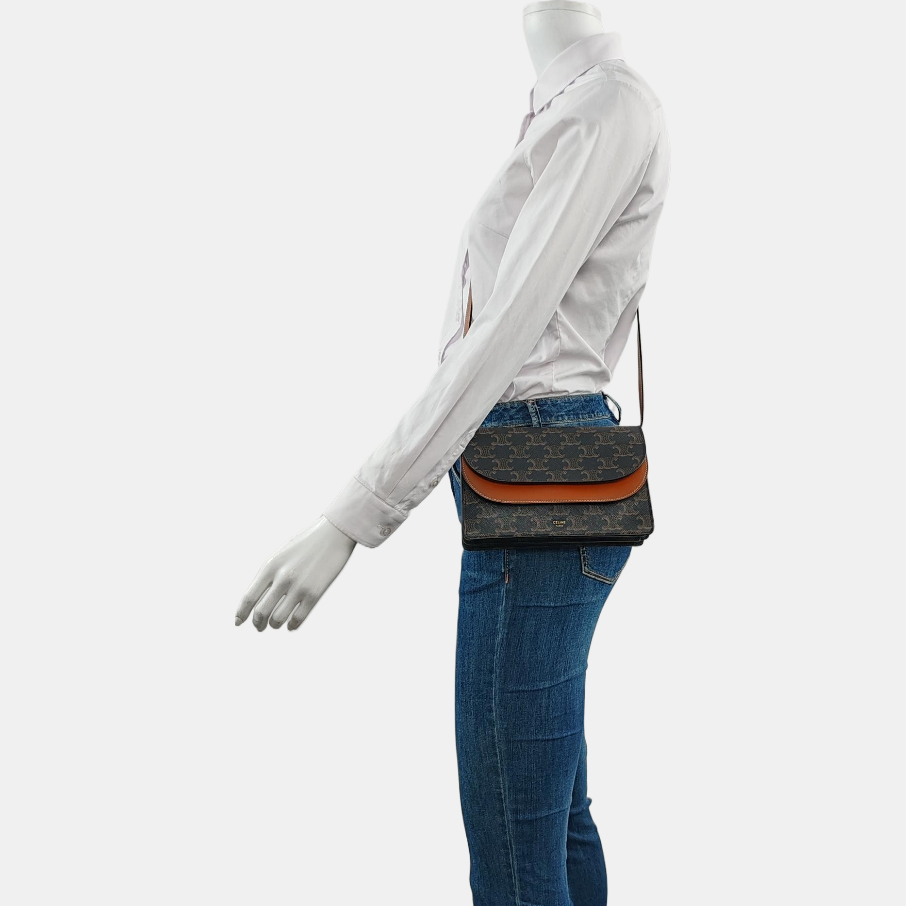 Authenticated pre-owned  TRIOMPHE CANVAS Coated Canvas Brown - Crossbody Bag at Looply