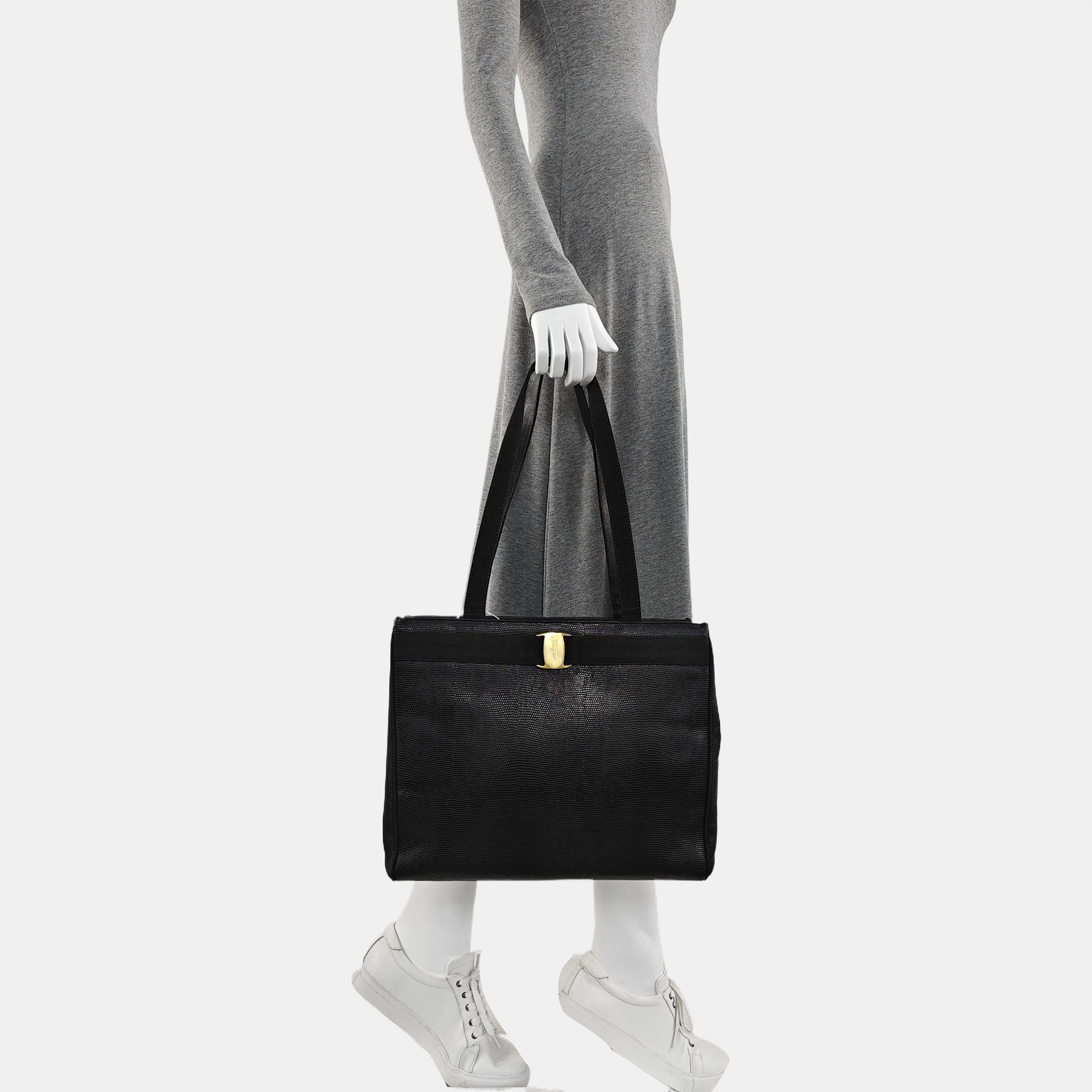 Vara Large Calfskin Black