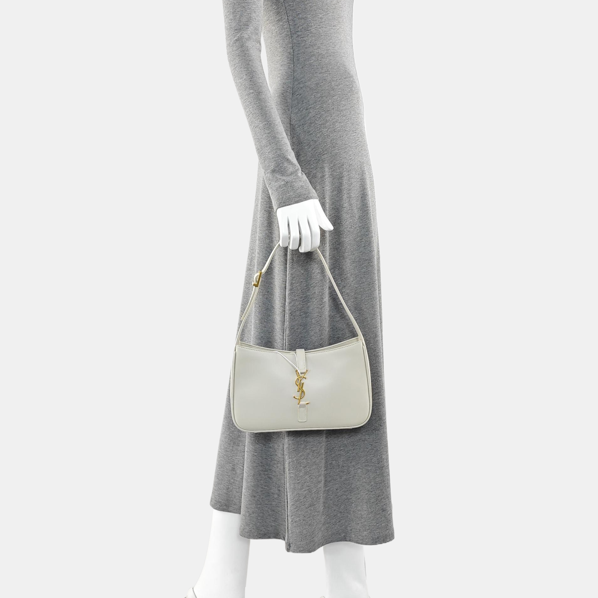 LE 5 À 7 Small Calfskin White