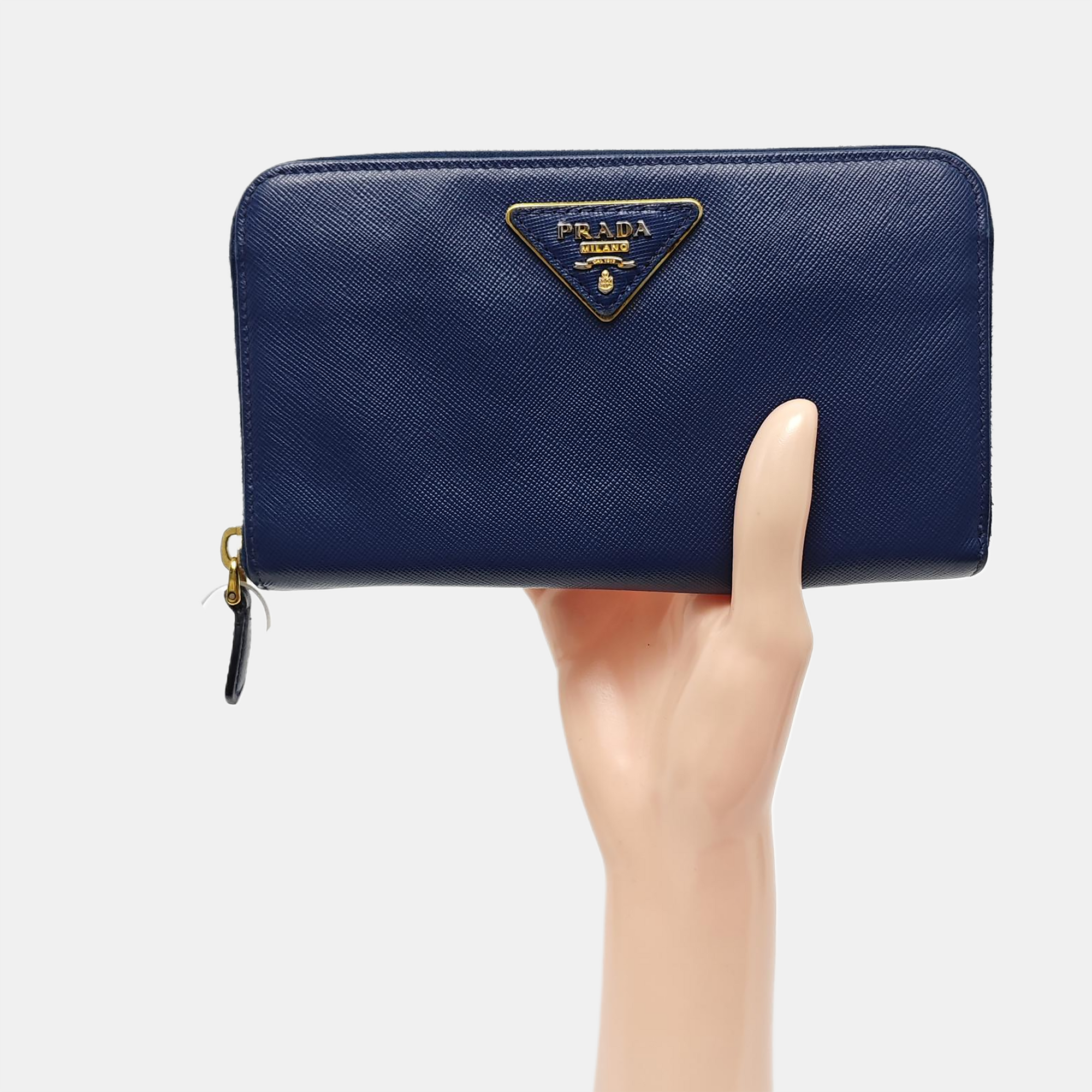 Zippy Wallet Saffiano Calfskin Blue Wallet