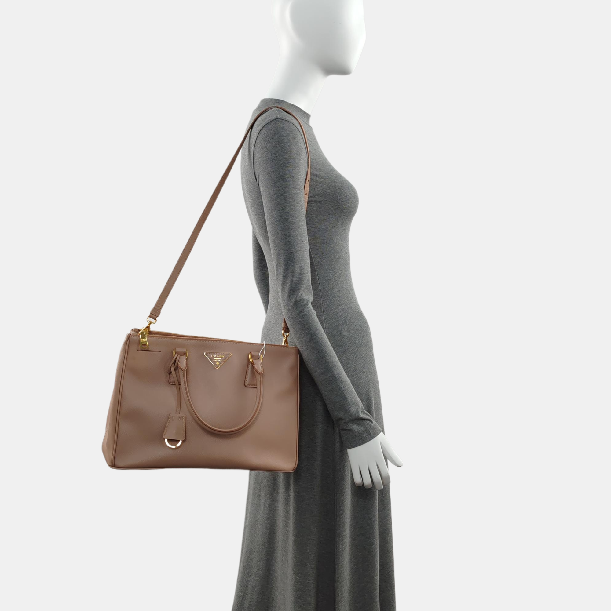 Authenticated pre-owned  Galleria Extra Large Saffiano Calfskin Saffiano Calfskin Pink - Tote Bag at Looply