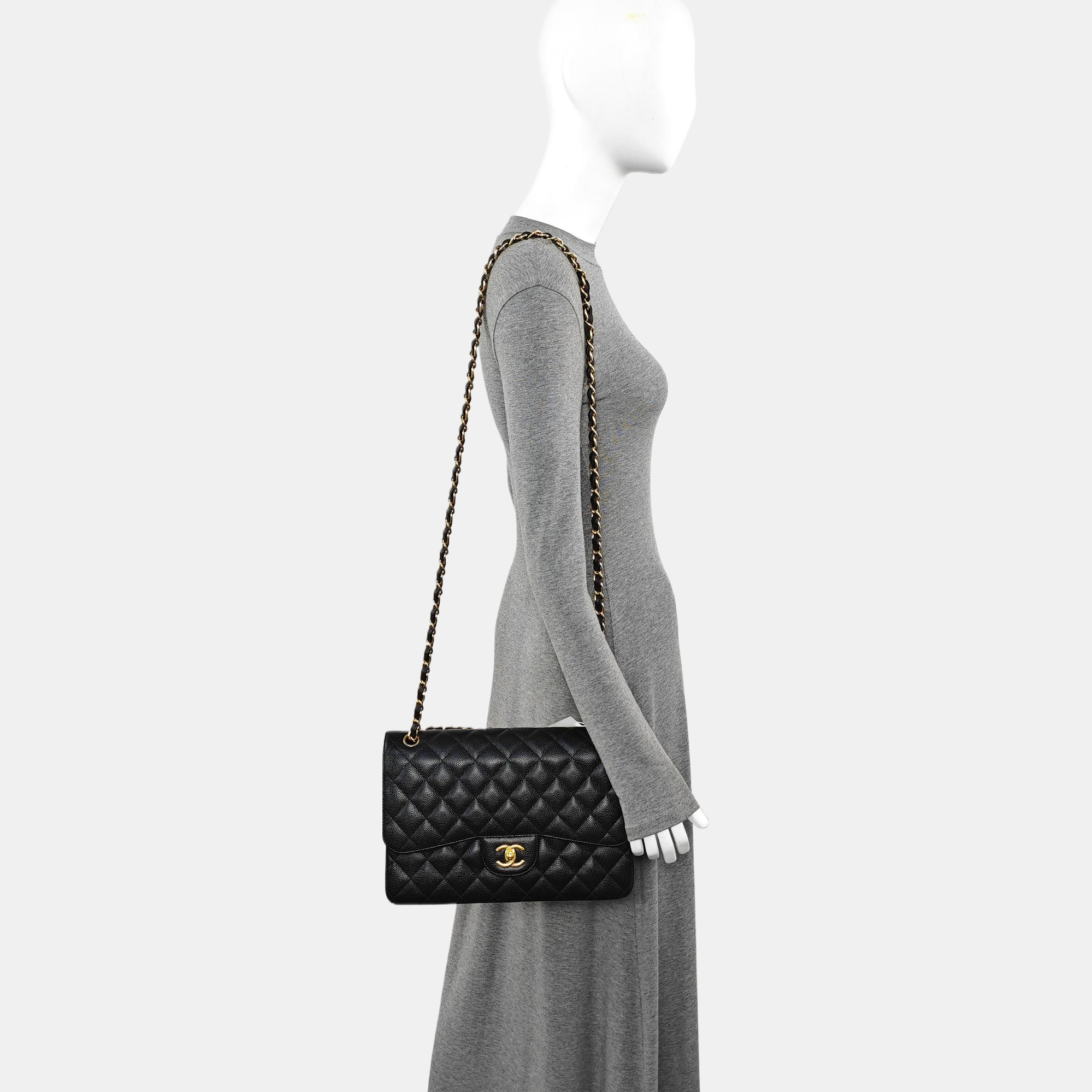 CLASSIC FLAP Jumbo Quilted Grained Calfskin Black