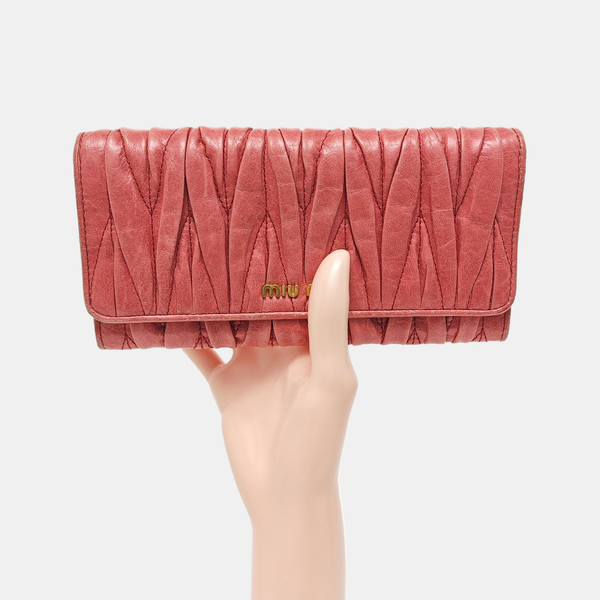 Quilted Lambskin Wallet Pink