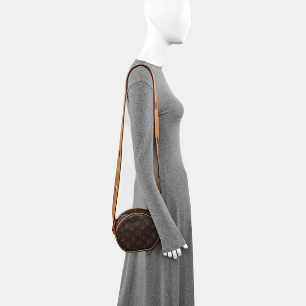 BOITE CHAPEAU PM Monogram Coated Canvas Brown