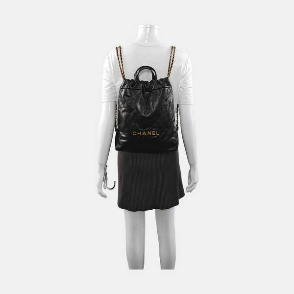 CHANEL 22 Small Quilted Calfskin Black