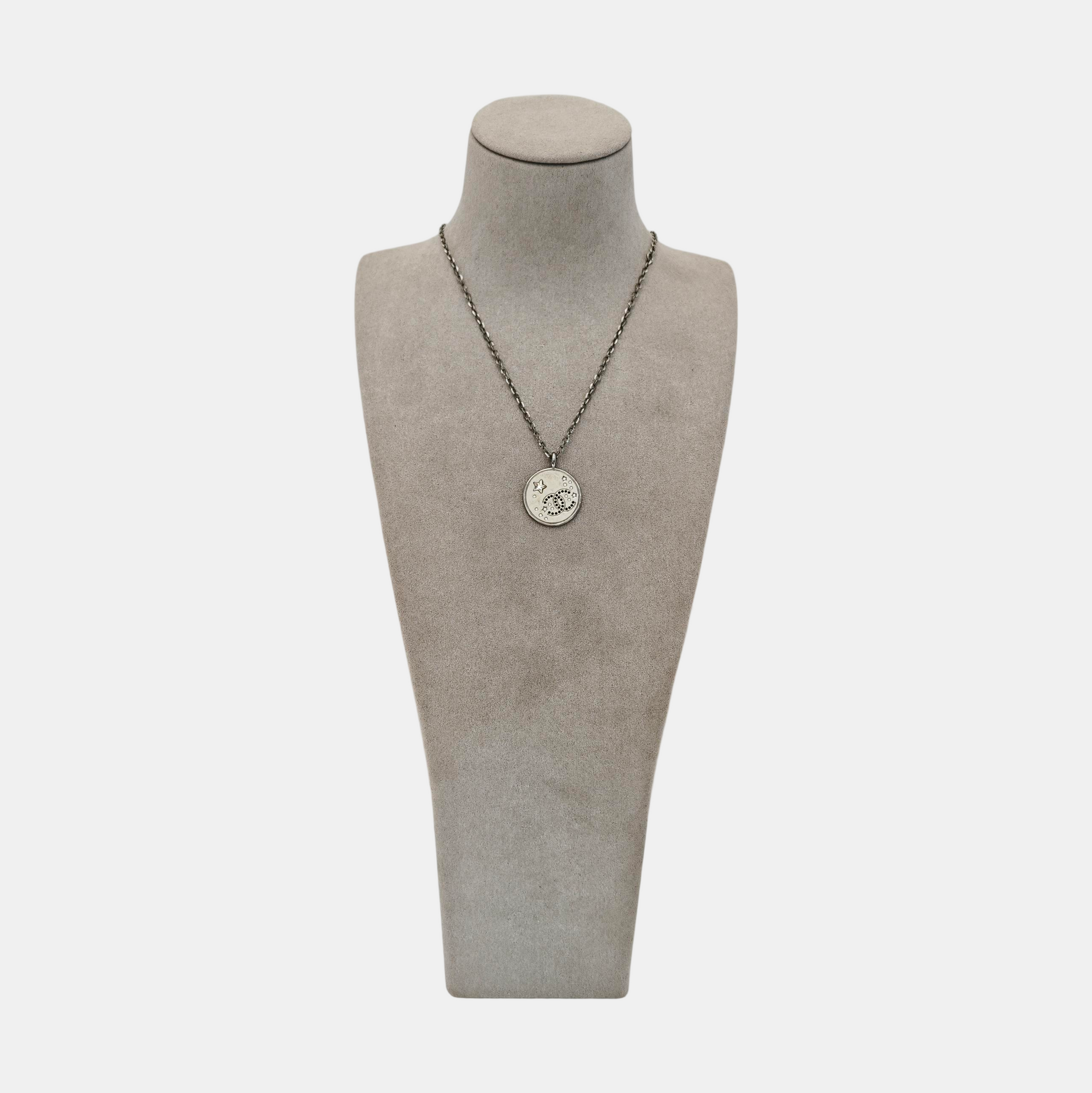 Metal Gray Necklace