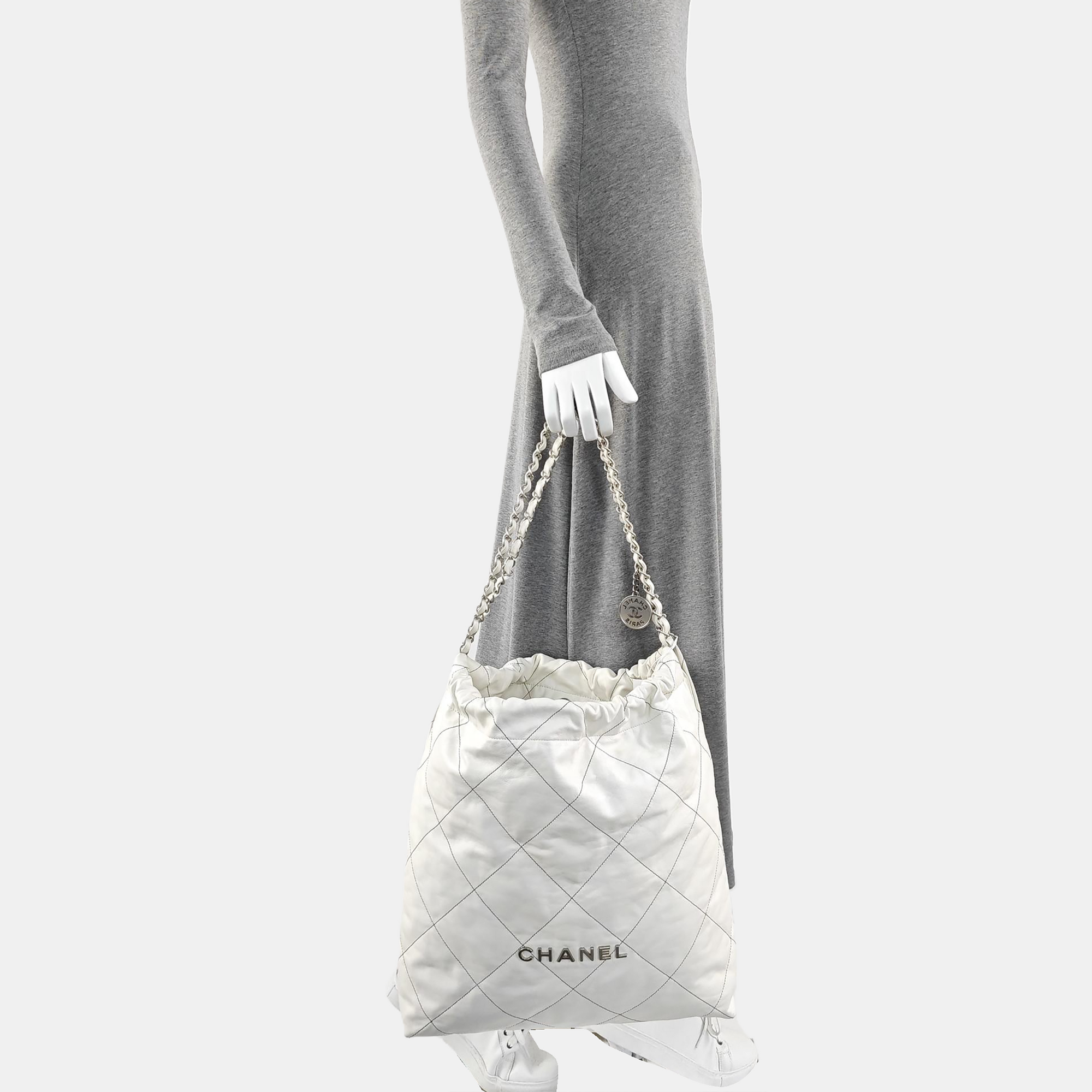CHANEL 22 Large Quilted Calfskin White