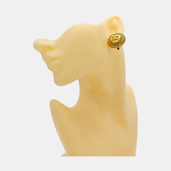 Vintage Metal Gold Clip On Earrings