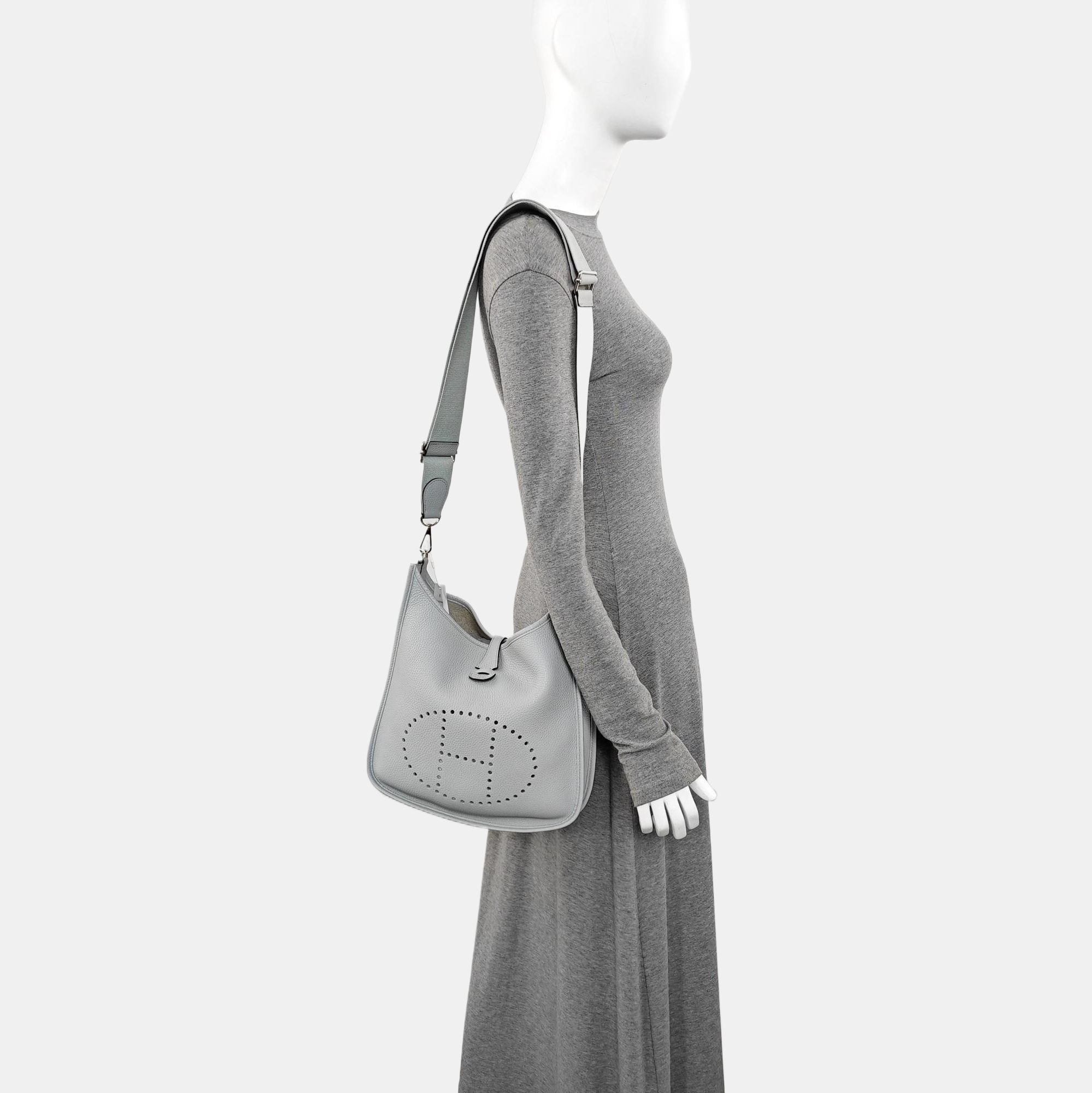 Evelyne 29 Clemence Blue