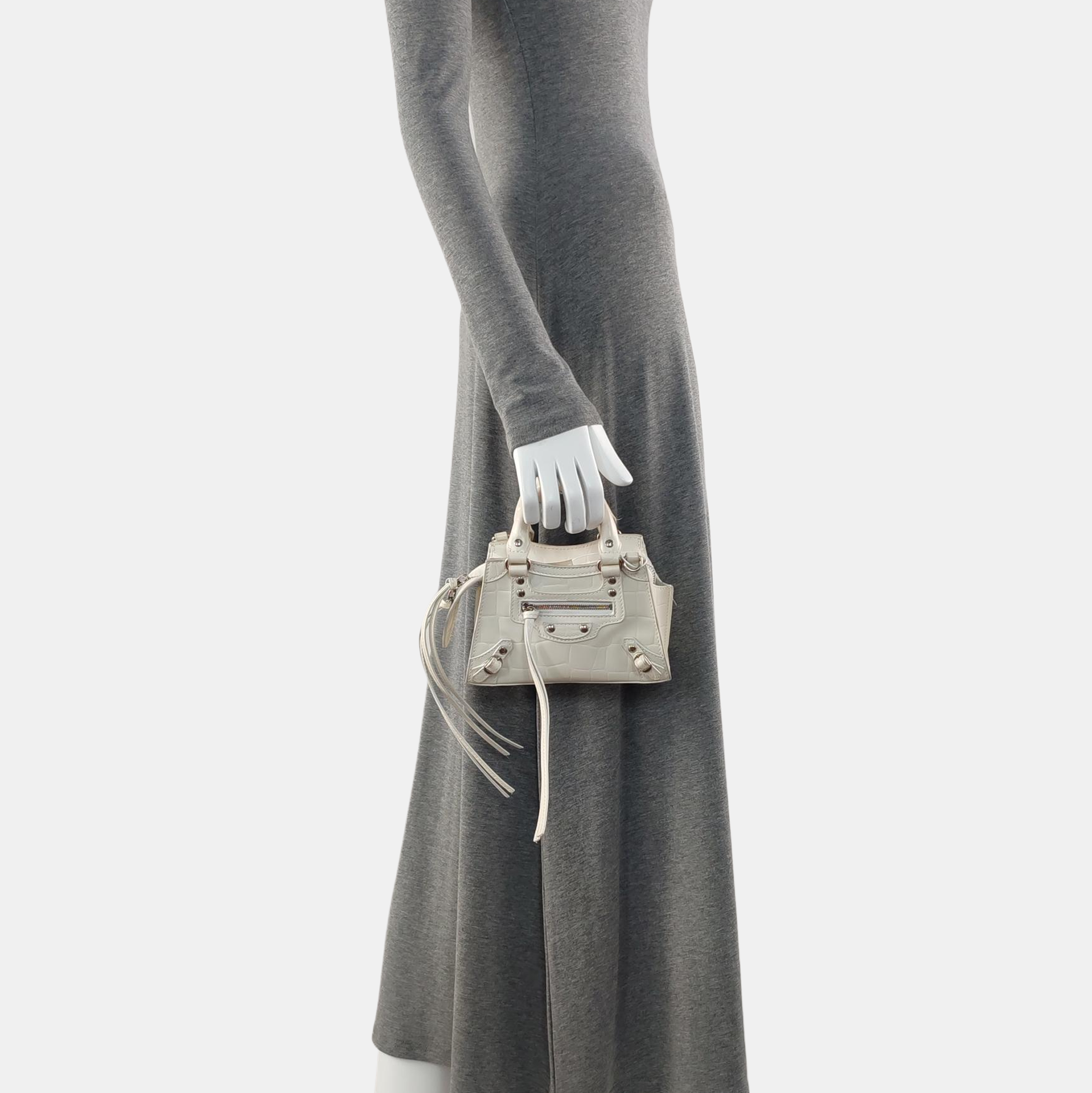 Authenticated pre-owned  Neo Classic Calfskin White - Tote Bag at Looply