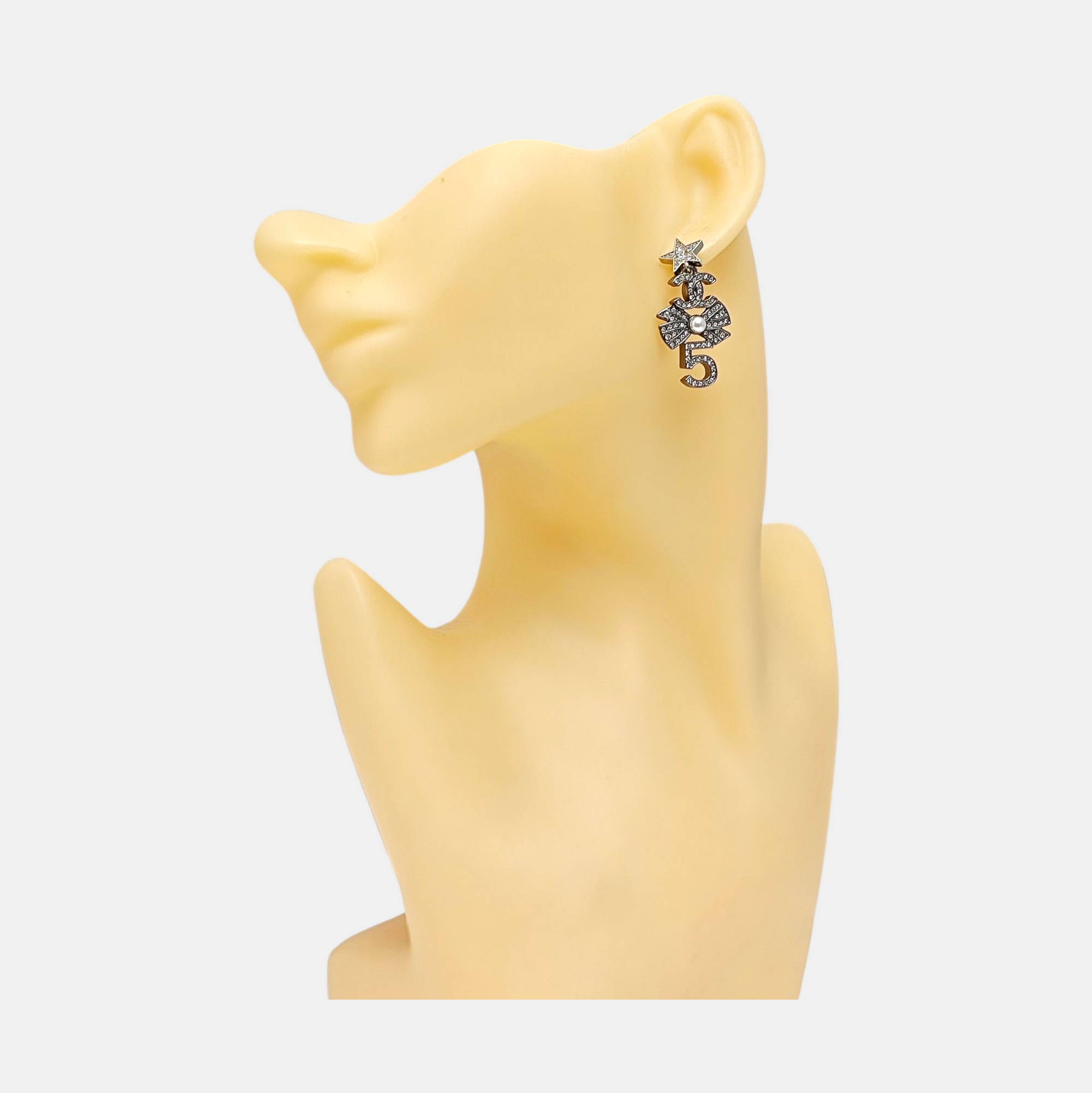 Metal Silver Stud Earrings