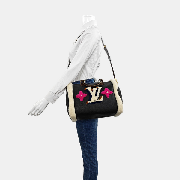 Authenticated pre-owned  SPEEDY 30 Monogram Calfskin Black - Shoulder Bag at Looply